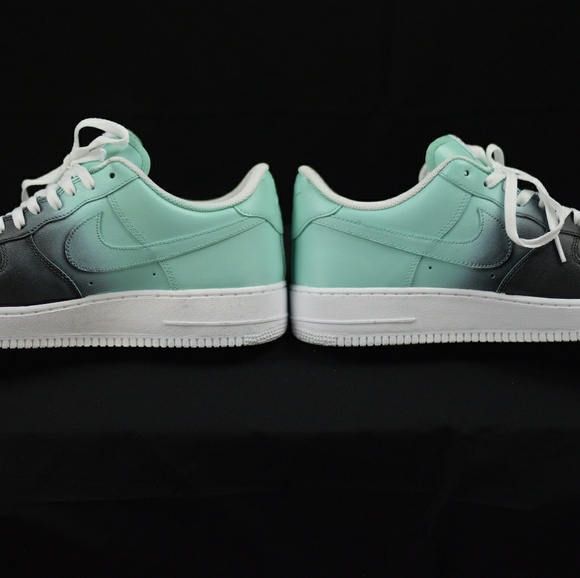 Air Force 1's - Picture 4 of 4
